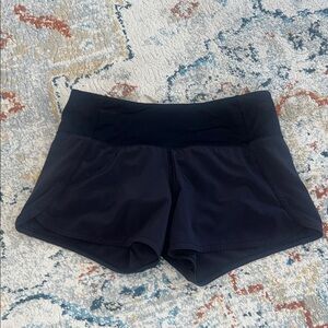lululemon speed up shorts 2.5